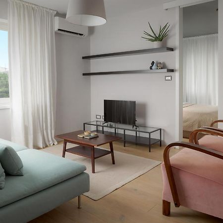 דירות PUY Elegant, Cosy And Quiet, Just 1 Min To Amphiteatre מראה חיצוני תמונה