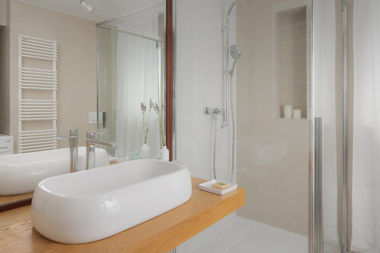 דירות PUY Elegant, Cosy And Quiet, Just 1 Min To Amphiteatre מראה חיצוני תמונה